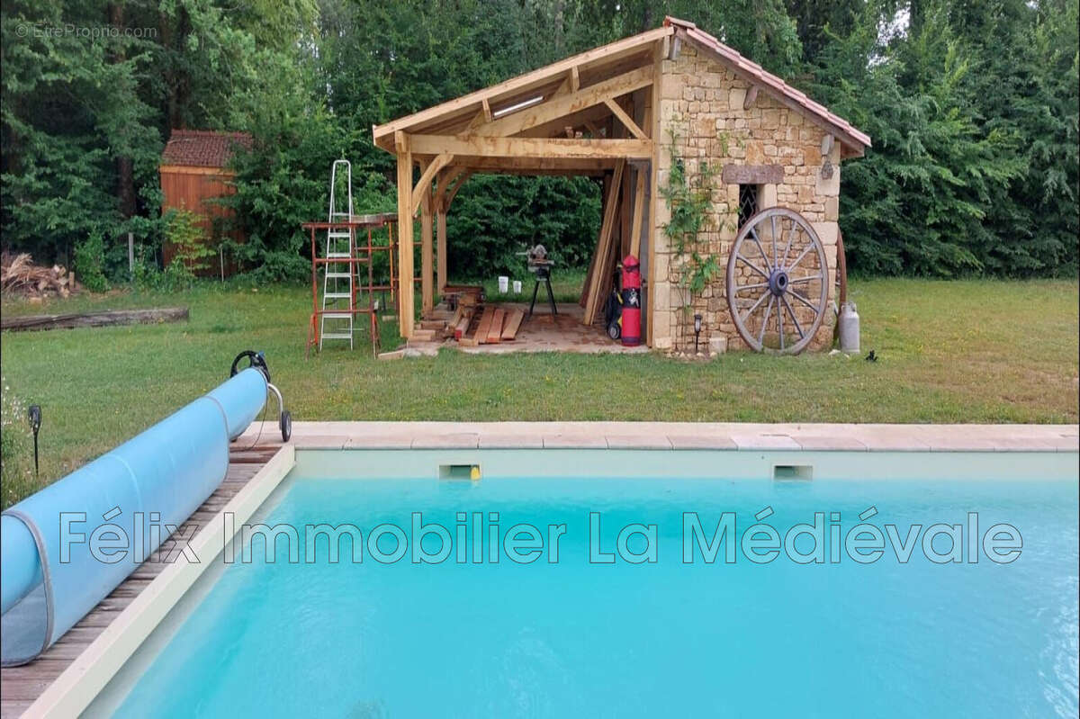 Maison à LA ROQUE-GAGEAC