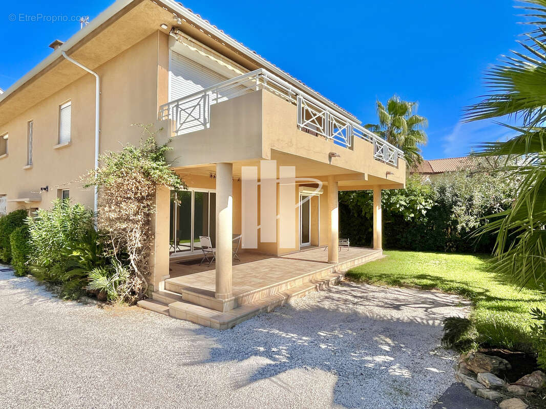 Unique sur le secteur - villa vue mer - 2 appartements - garage - photo 2