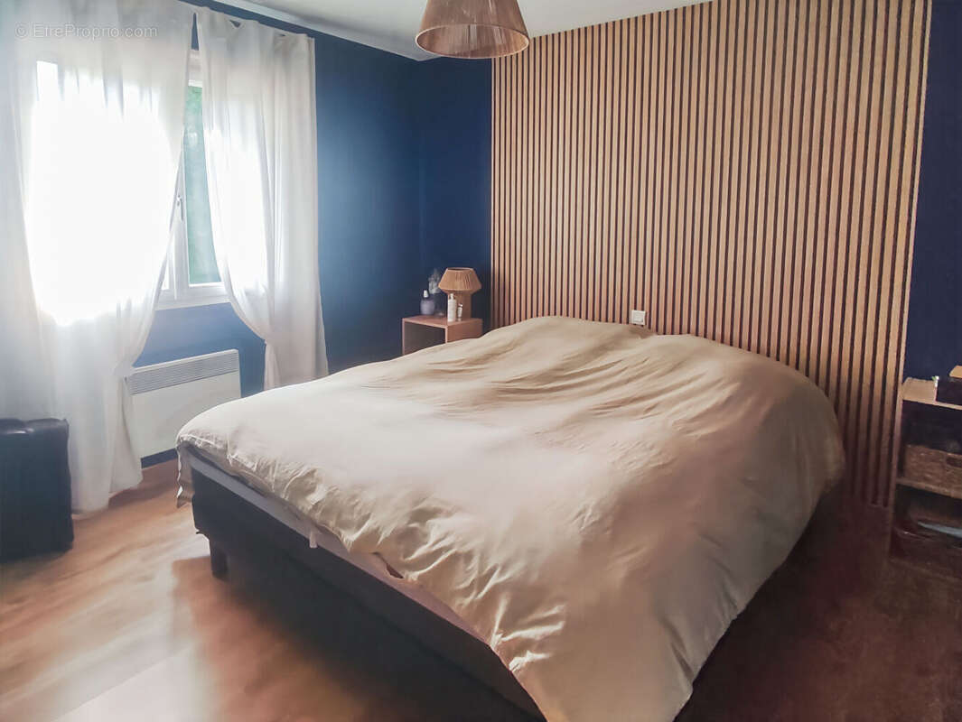 Maison à MONTREVAULT