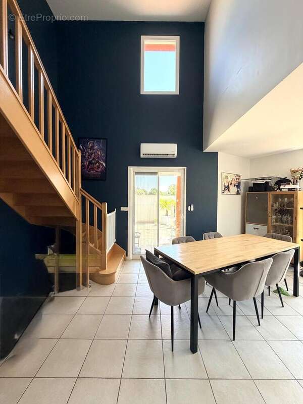 Maison 130 m² à Saint-Jean-De-Thurigneux  - photo 4