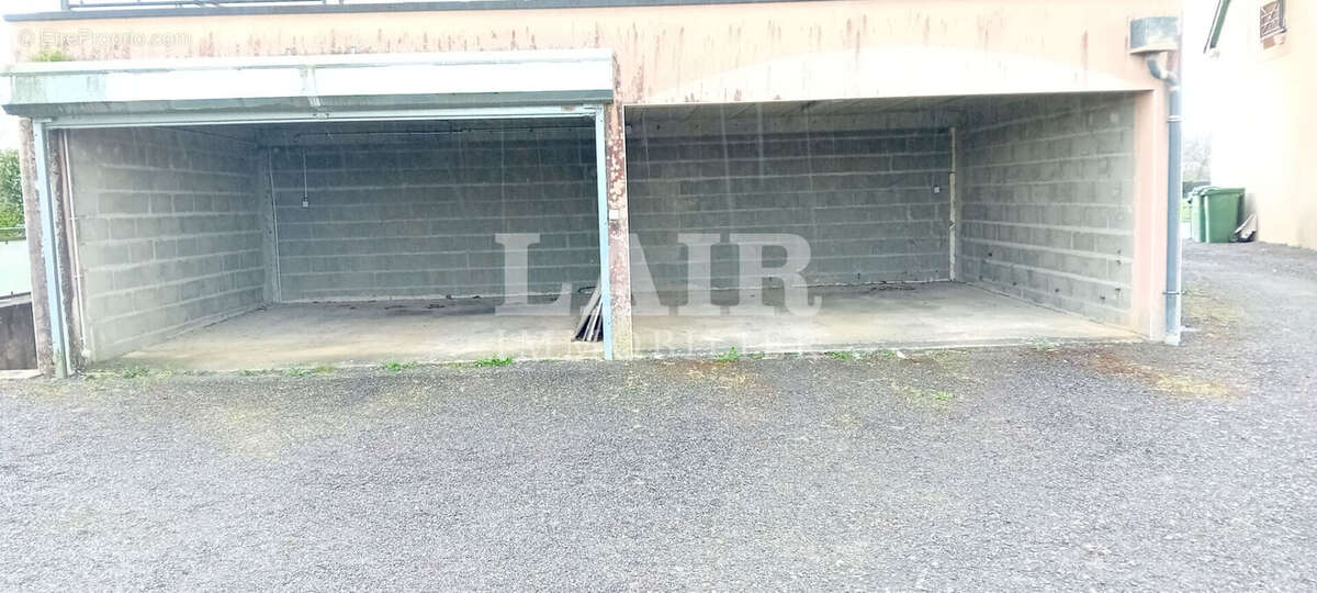 Commerce à CONDE-SUR-SARTHE