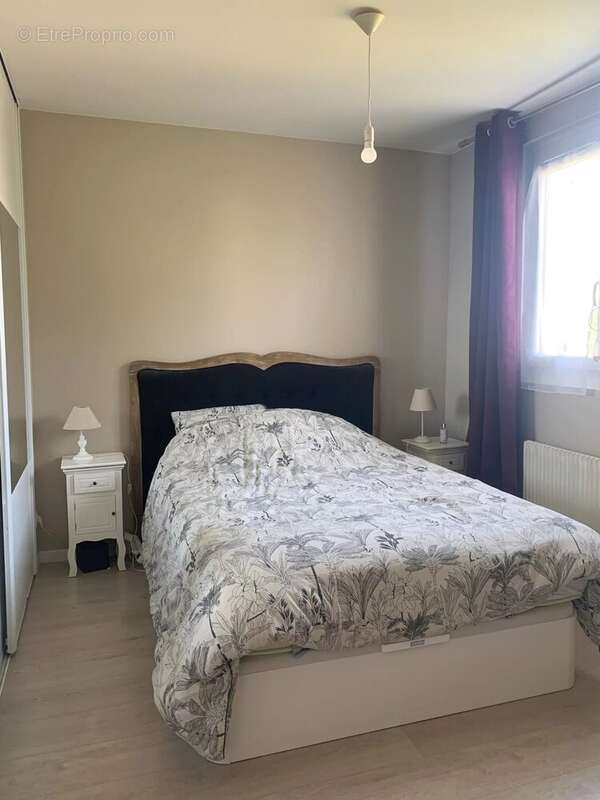 Maison à VOISINS-LE-BRETONNEUX