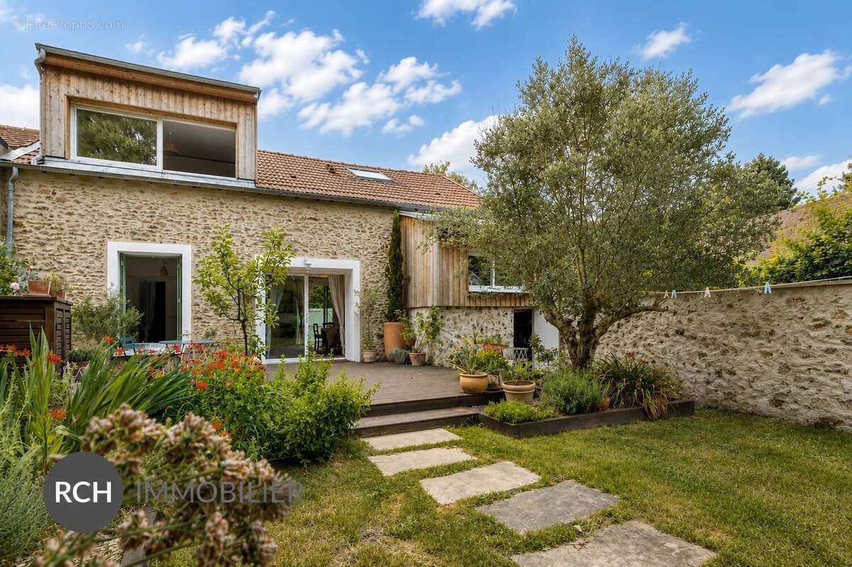 Maison à MONTFORT-L'AMAURY