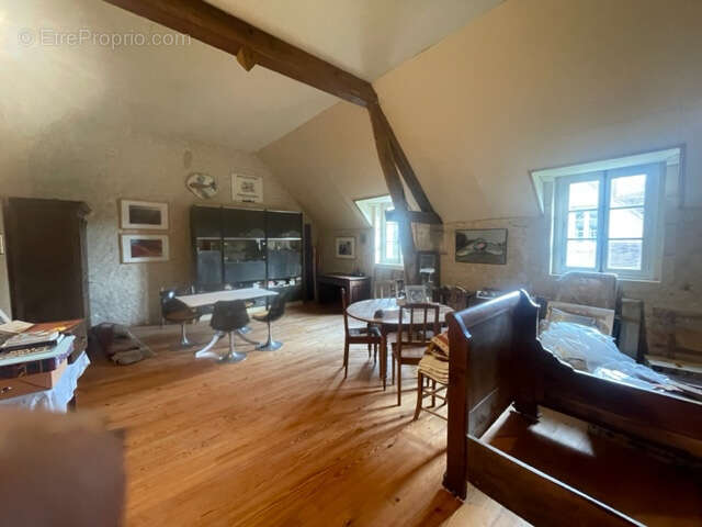 Maison à CONDE-SUR-HUISNE