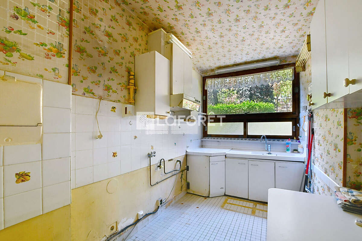 Appartement à LA CELLE-SAINT-CLOUD