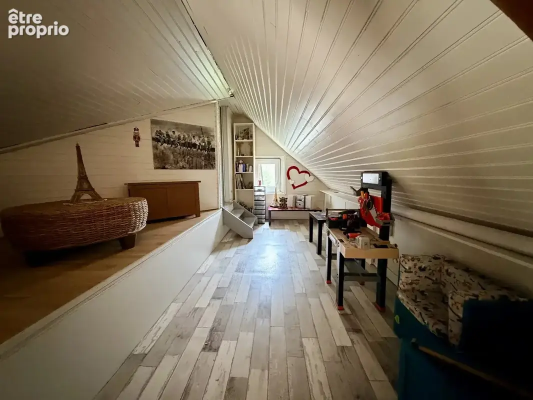 Grande maison dans Bernay - 5-6 chambres - plus de 200m2 d'espace - sous-sol/carport - 808m2 - photo 13
