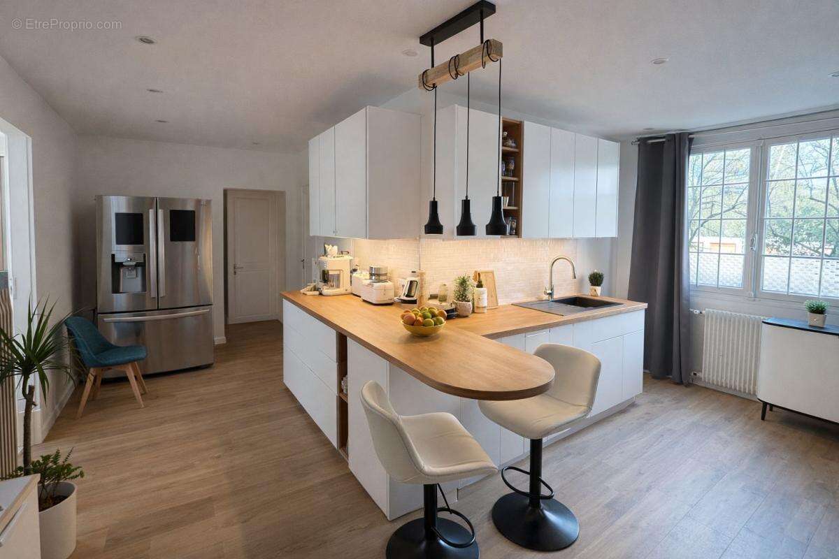 Appartement à LA CHAPELLE-SAINT-MESMIN