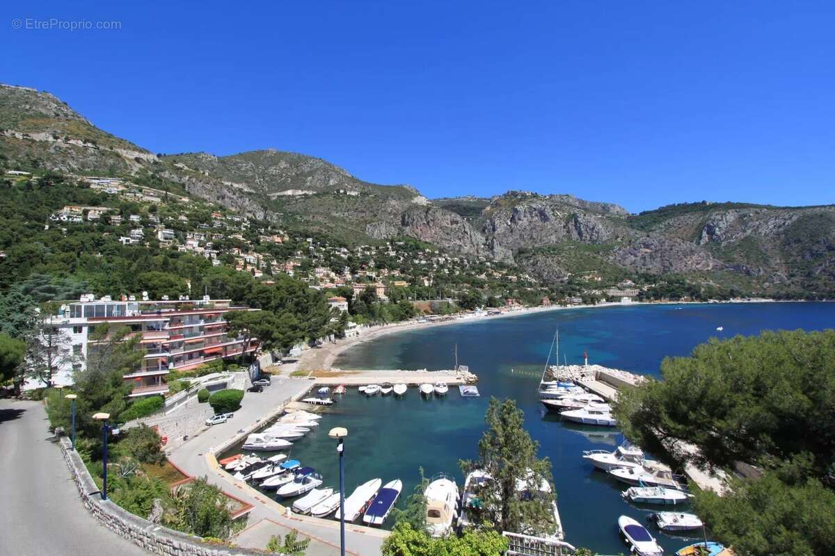 Appartement à EZE