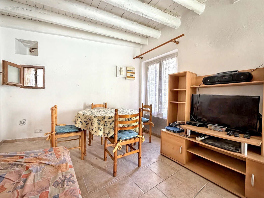 Maison à COMPS