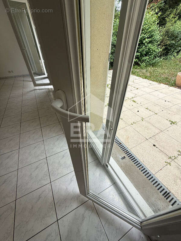 Maison à SAINT-JEAN-DE-BRAYE