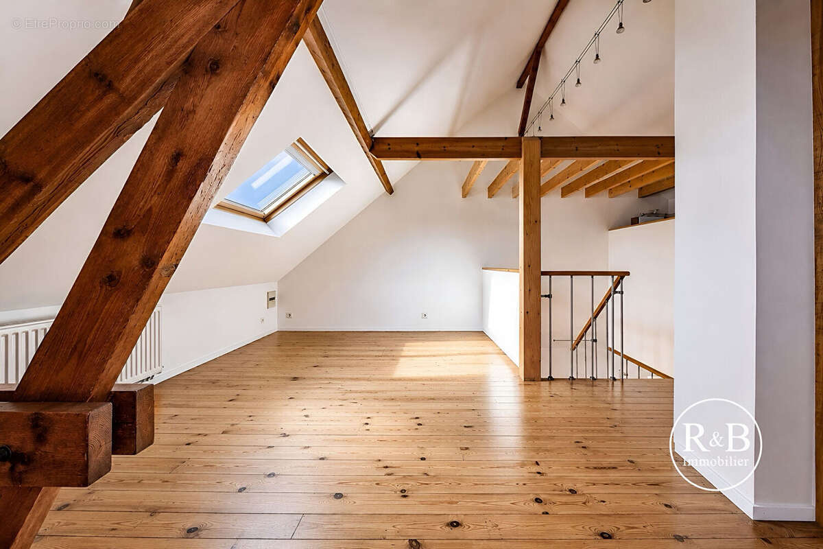Maison à LES CLAYES-SOUS-BOIS