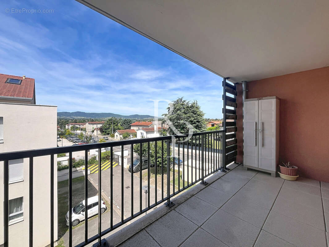 Appartement à CRAPONNE