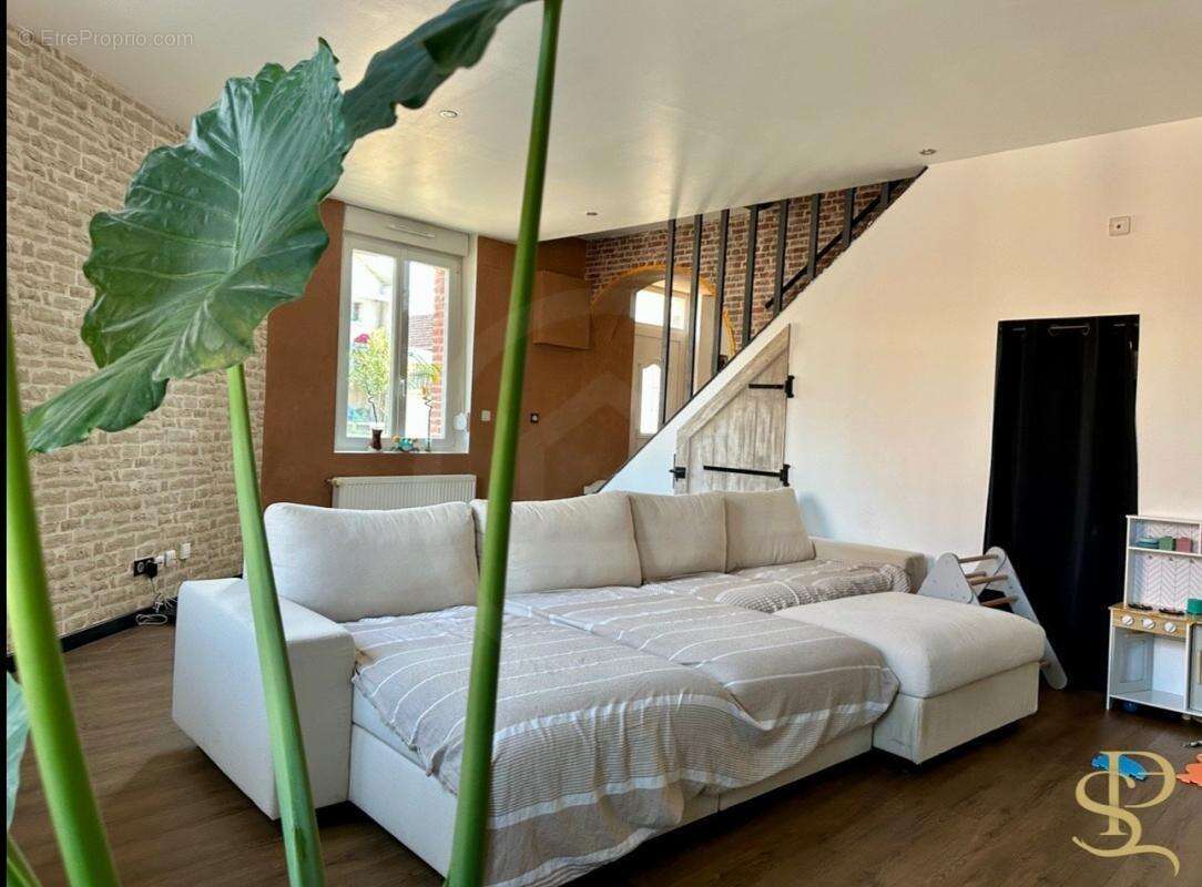 Maison à HARGICOURT