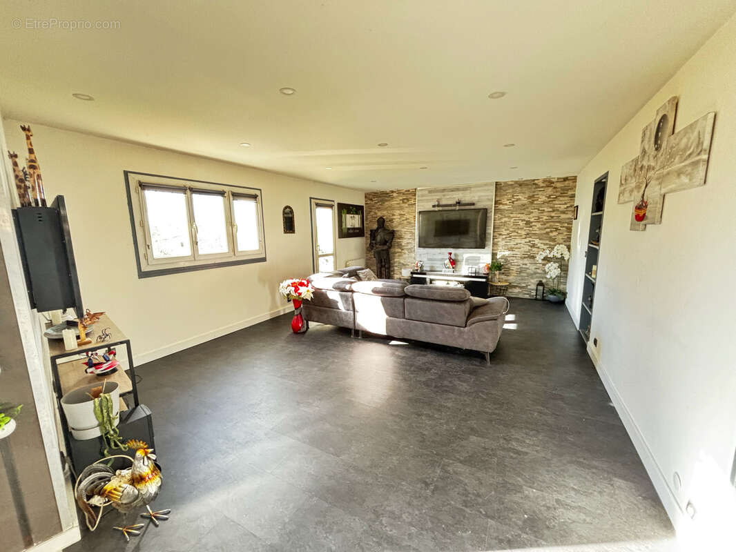 Appartement à VILLEFONTAINE