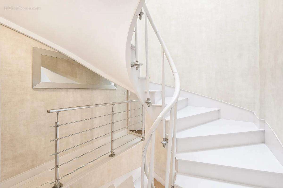 Maison de 7 pièces de 209 m² à Nogent-le-Rotrou - photo 8