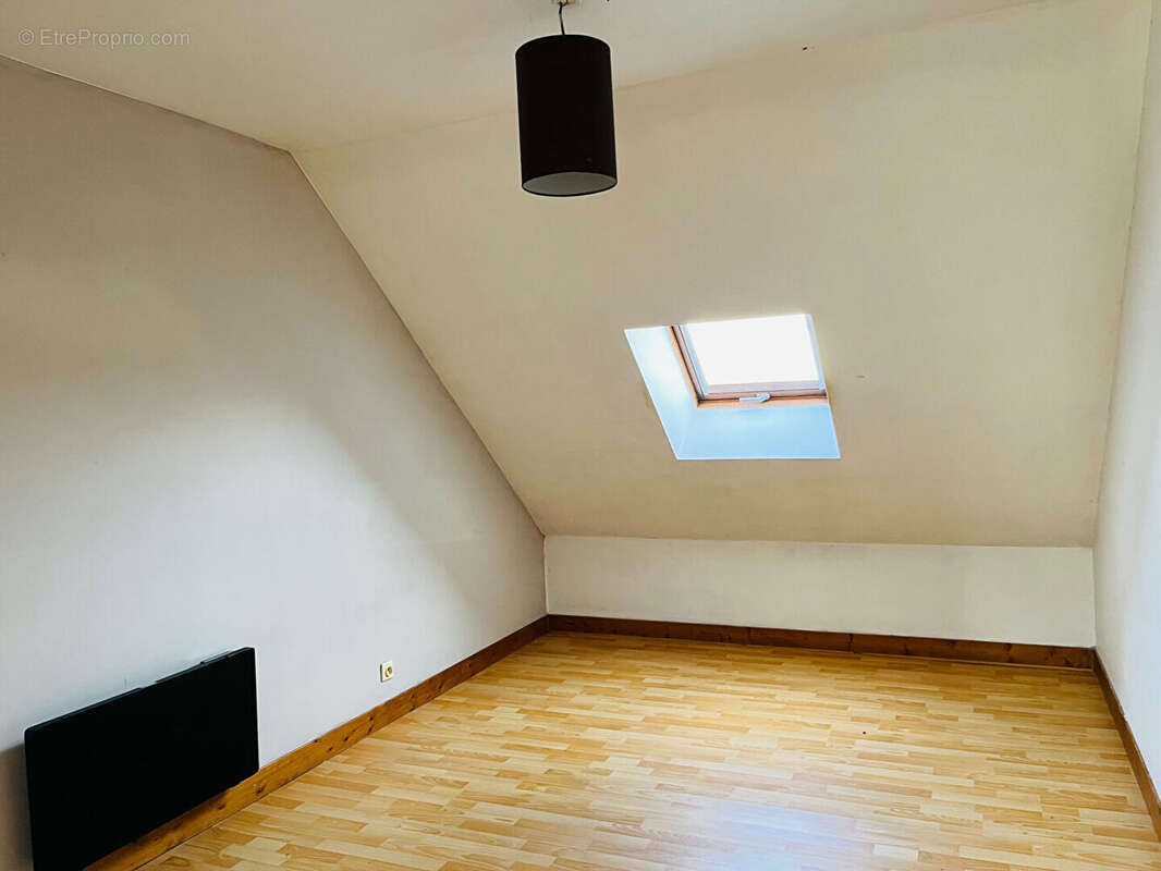 Maison à CHEMILLY-SUR-YONNE