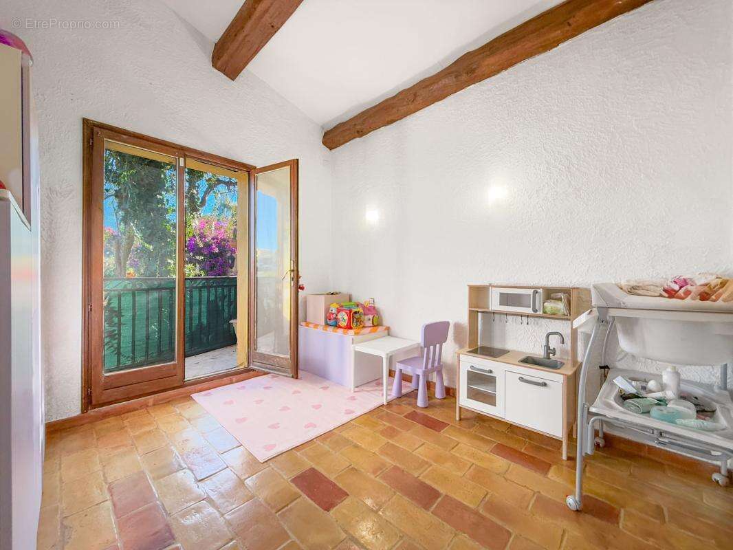 Appartement à FALICON