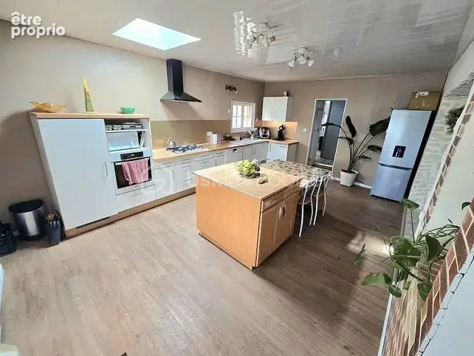Maison de 191 m2 sur un terrain de 964 m2 5 chambres et piscine !!! - photo 6