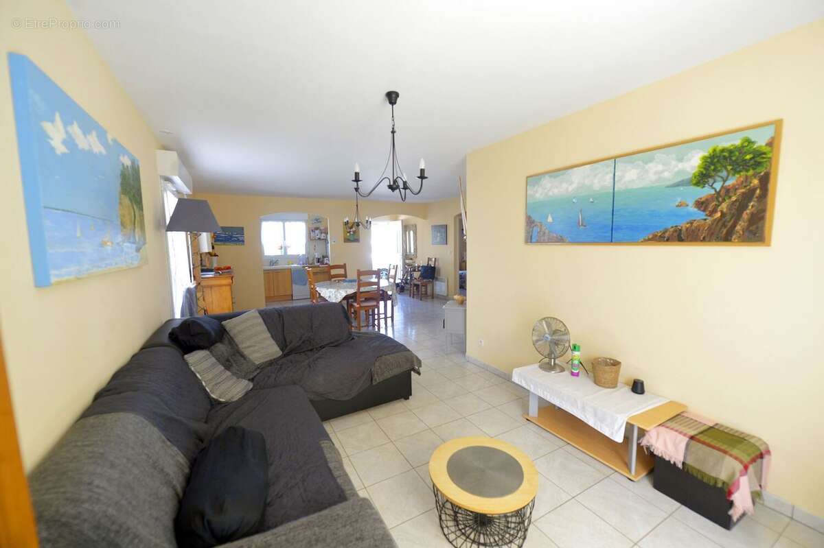 Maison à SAINT-GEORGES-DE-DIDONNE