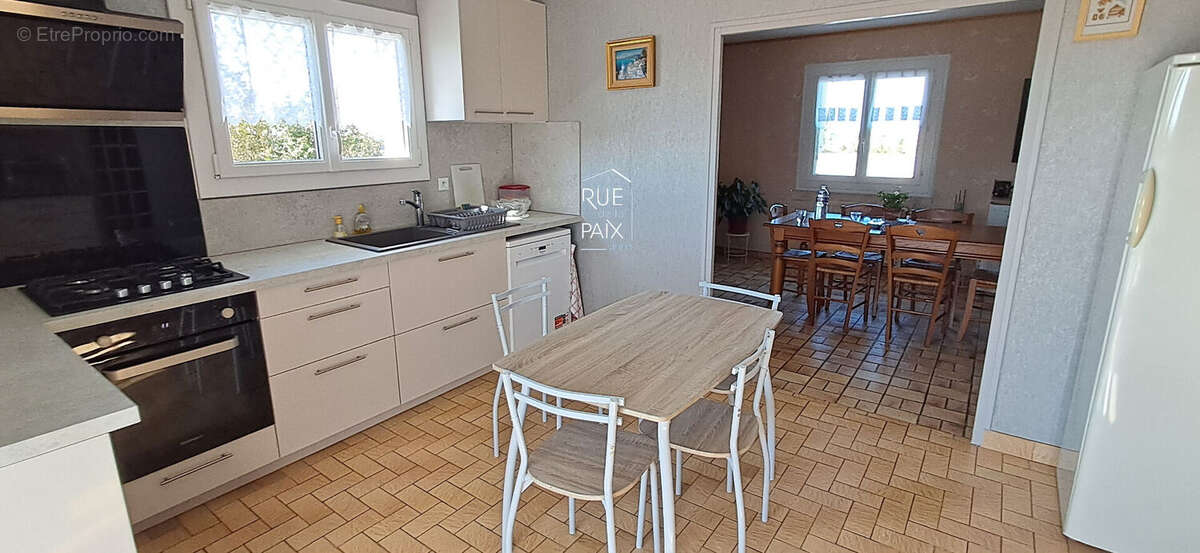 Maison à SAINT-GENEST-D&#039;AMBIERE