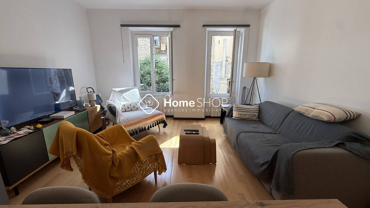 Appartement à MARSEILLE-7E