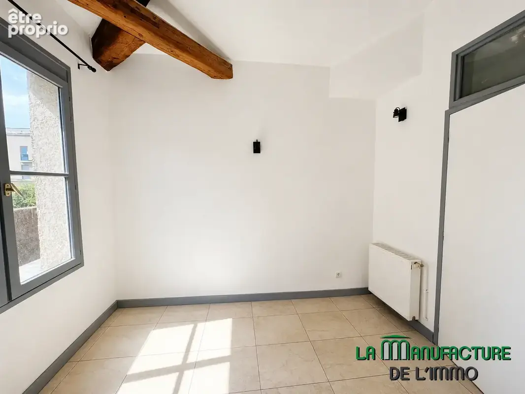 Appartement f2 dans residence de standing / saint etienne fauriel - photo 5
