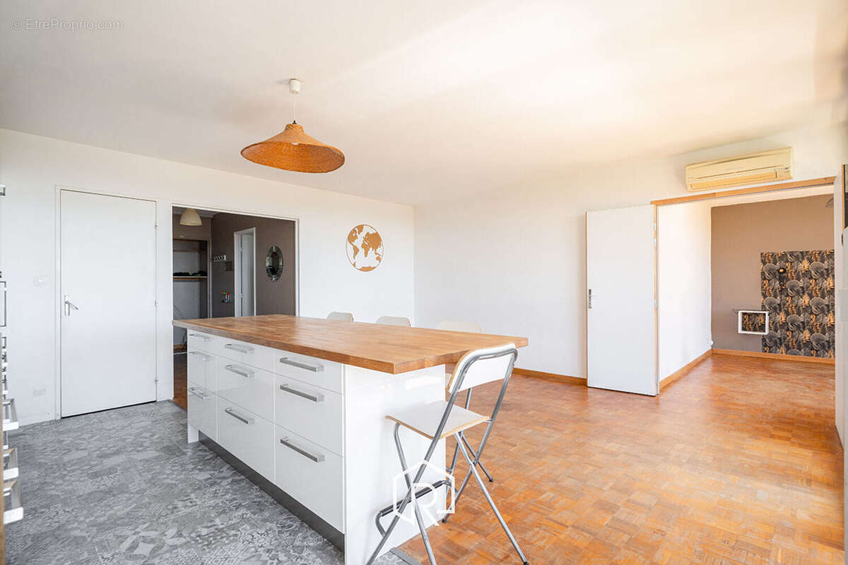 Appartement à MARSEILLE-12E