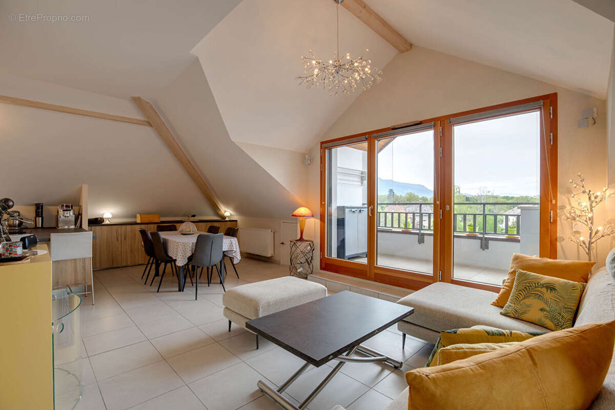 Appartement à DOUVAINE