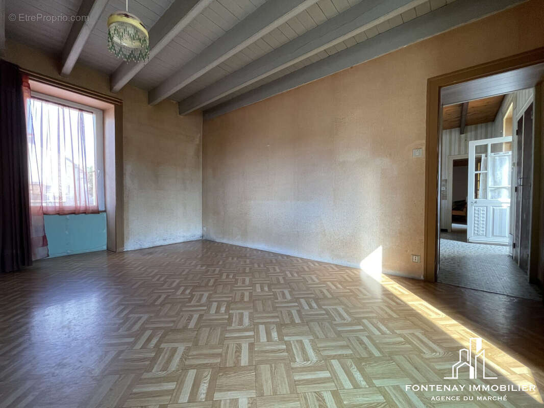 Maison à FONTENAY-LE-COMTE