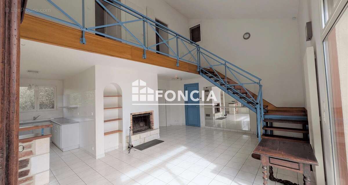 Maison à ANTONNE-ET-TRIGONANT