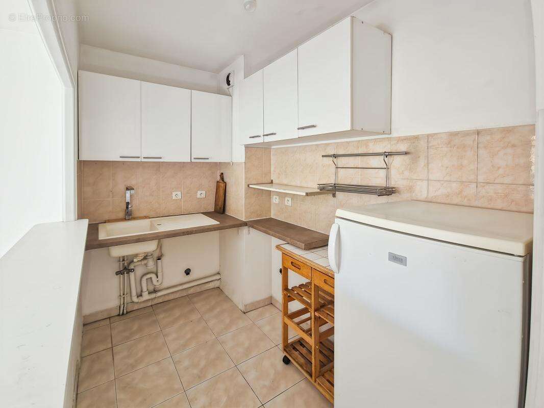 Appartement à SAINT-LAURENT-DU-VAR