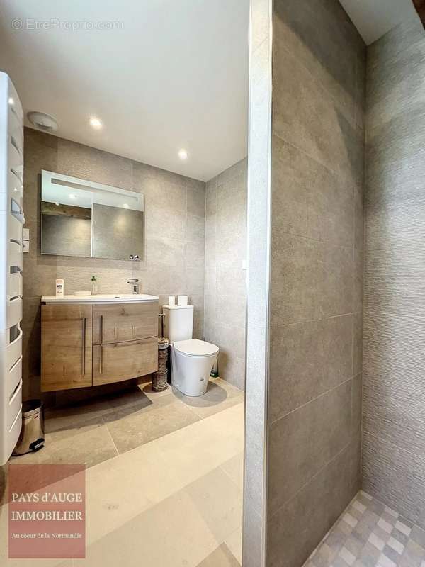 Maison à SAINT-PIERRE-SUR-DIVES