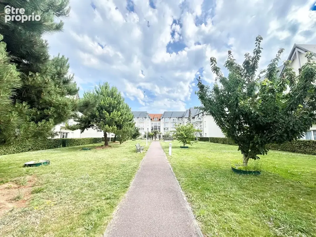 Appartement Courseulles Sur Mer 2 pièce(s) 45 m2 - INVESTISSEMENT SUR - LOYERS GARANTIS - terrasse - parking - bonne rentabilirt - photo 5