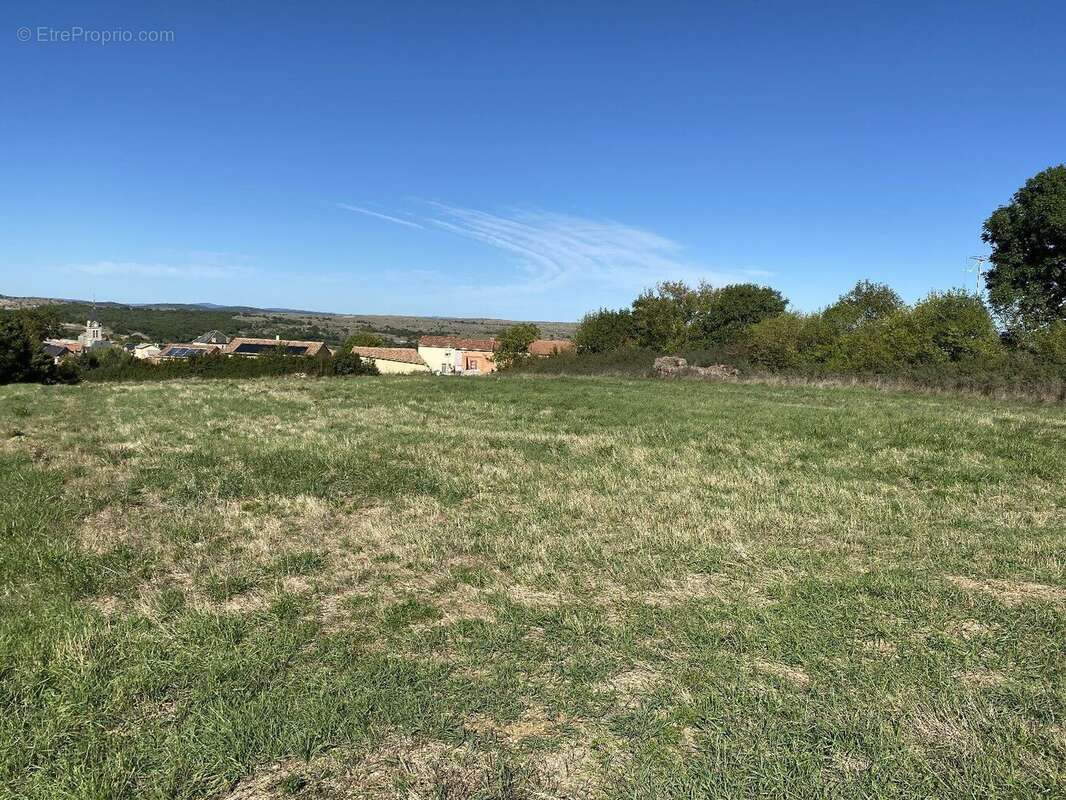 Terrain à LA CAVALERIE