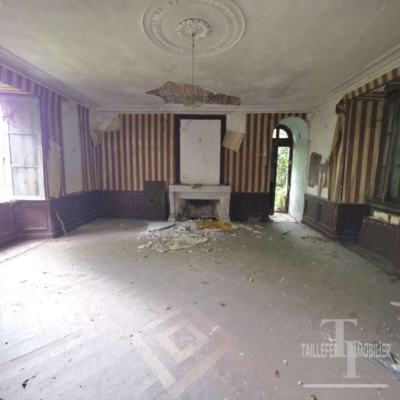 Maison 167 m² à Saint-Astier  - photo 5