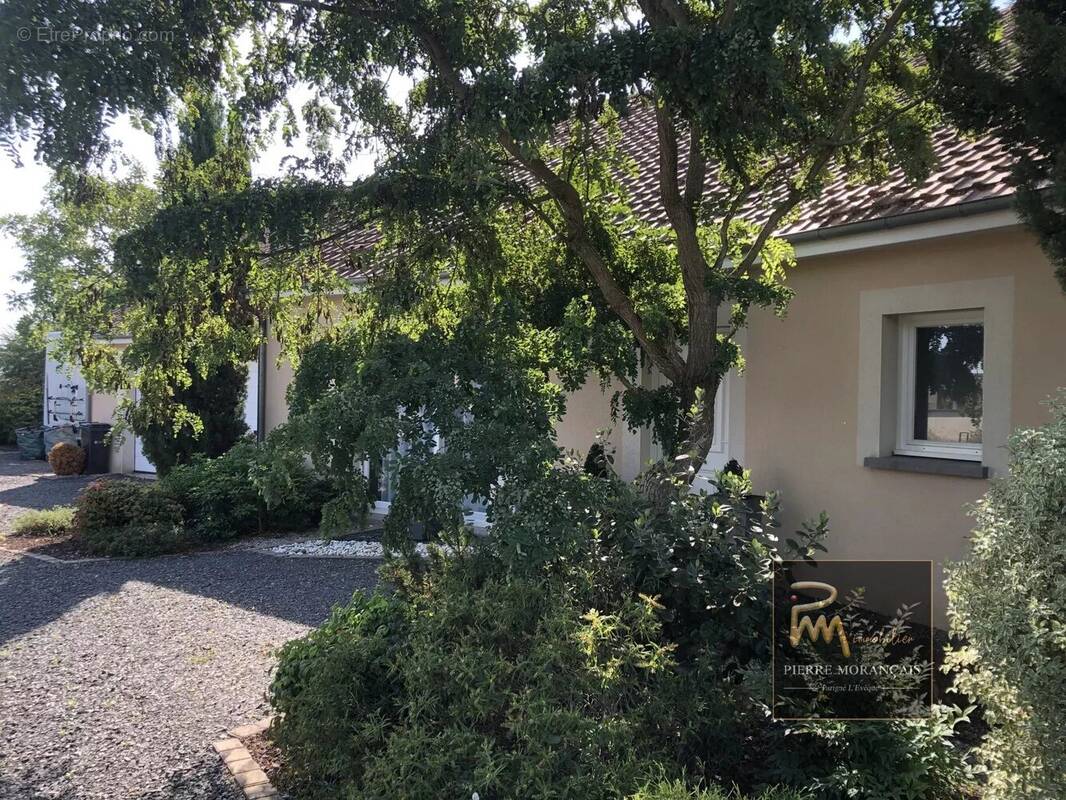 Maison à PONTVALLAIN