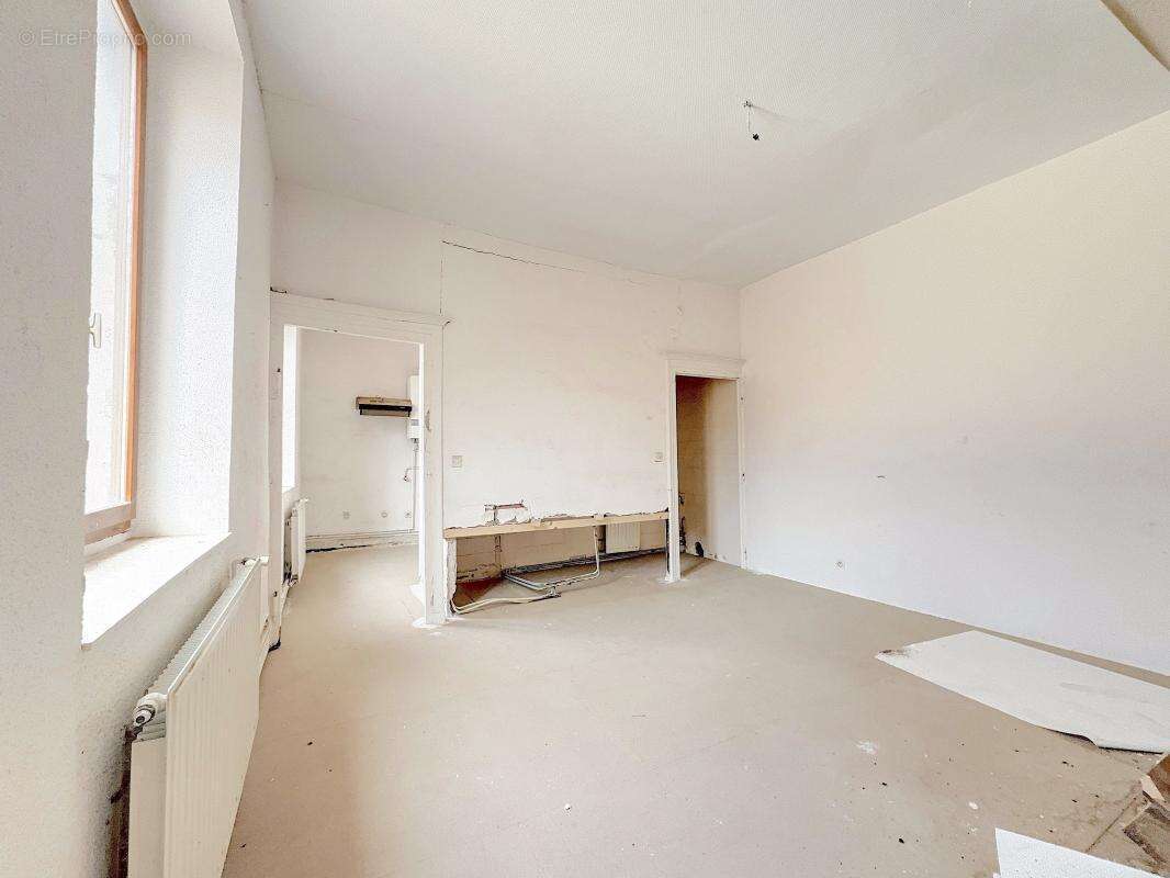 Lot de 2 appartements à rénover – centre historique - photo 5