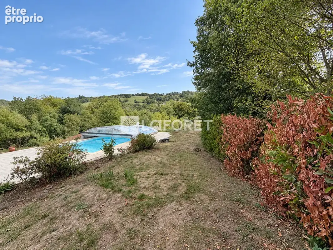 Maison + Piscine AURILLAC 220 m2 Terrain - photo 2