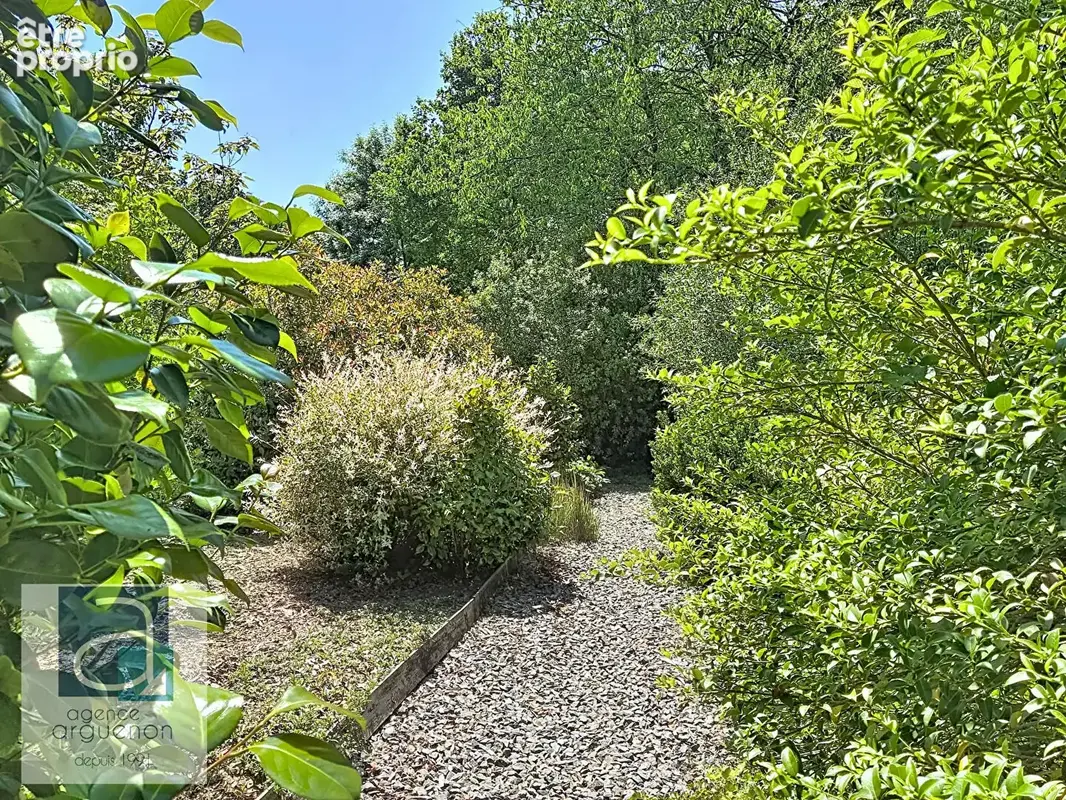 LANRELAS - Maison familiale et jardin bucolique à quelques minutes de Broons - photo 5