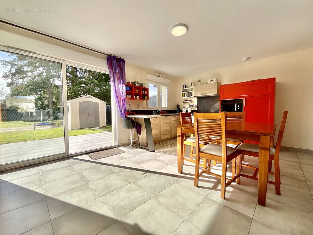 Maison 110 m² Saint-Just-Saint-Rambert - photo 3