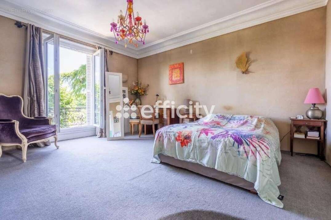 Maison 176 m² à Gagny  - photo 12