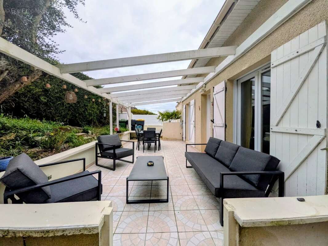 Maison à COULOMMIERS