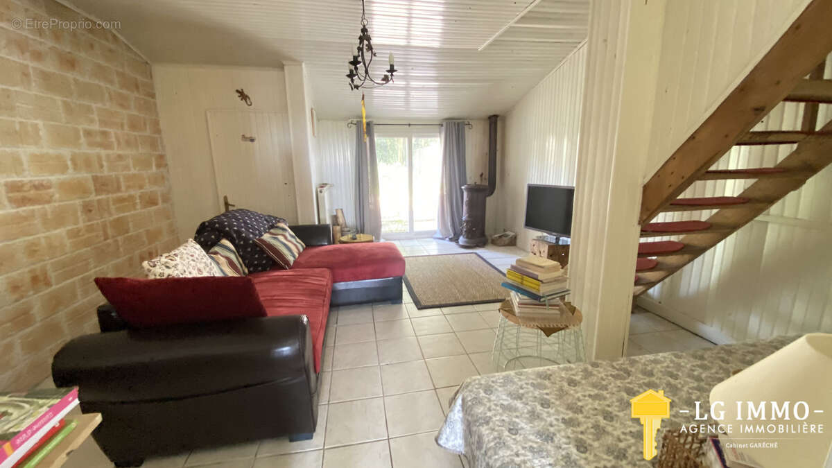Longère avec dépendances, garages 300 m2, jardin, proche estuaire - photo 11
