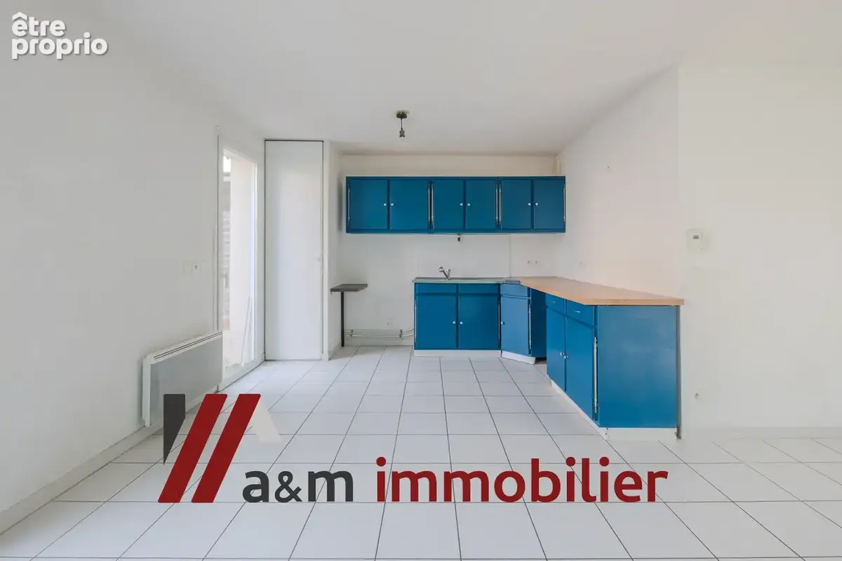Pavillon mitoyen de type 4 avec garage et places de parking - Châteauneuf-les-Martigues - photo 5