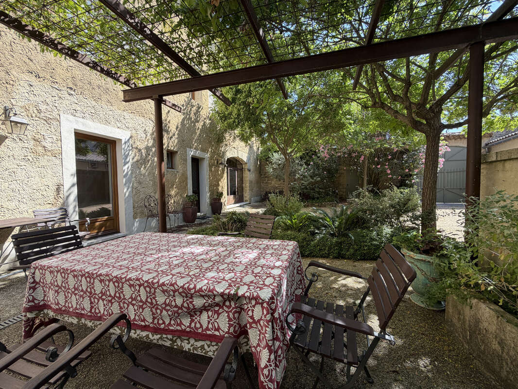 Maison à SAINT-QUENTIN-LA-POTERIE