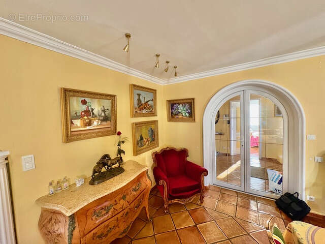 Maison à SAINT-CEZAIRE-SUR-SIAGNE