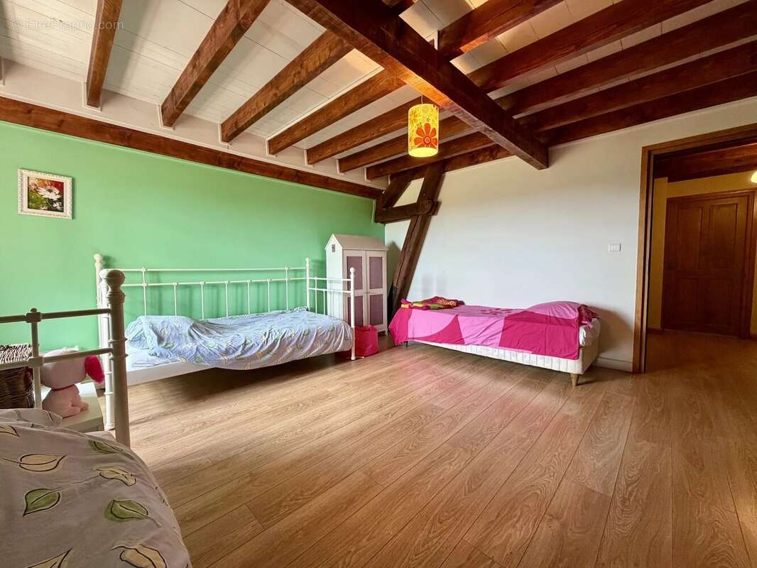 Grand ensemble, entièrement isolé avec 1,4 hectare à vendre près de Remilly - photo 21