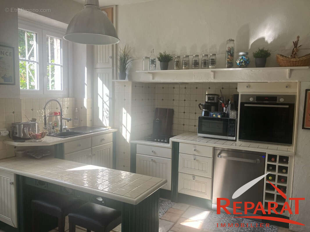 Maison à VARS-SUR-ROSEIX