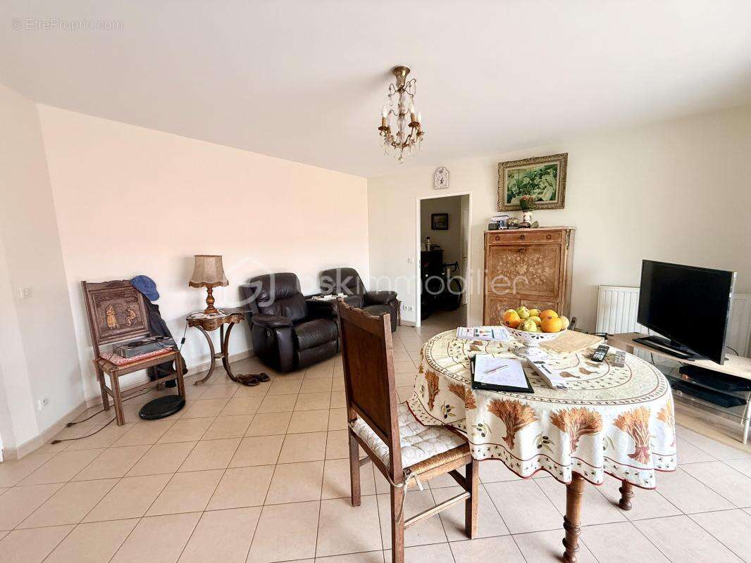 Appartement 3 pièces 66m² avec Balcon, Garage et Cave – Centre-ville de Digne-les-Bains (04) - photo 5