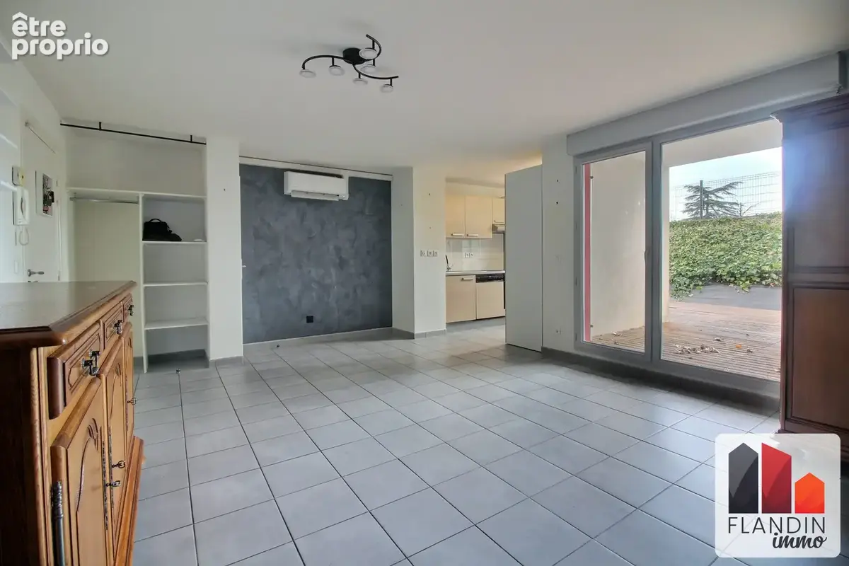 Appartement 3 pièces 62 m² à vendre à Grigny (69520) - photo 3